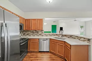 11107 Farmingdale Ln, Walled Lake, MI 48390 - Photo 14