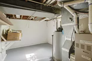 1158 W Reid Rd, Flint, MI 48507 - Photo 20