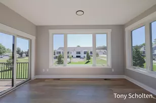 5184 Blendon Mdw Cir, Hudsonville, MI 49426 - Photo 10
