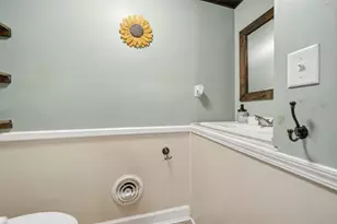 825 Gerald Ave, Jackson, MI 49203 - Photo 6