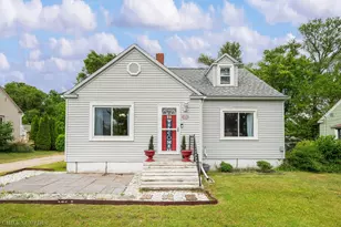 2225 S Cleveland Ave, Saint Joseph, MI 49085 - Photo 1