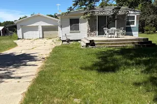 2841 Whites Bridge, Belding, MI 48809 - Photo 2