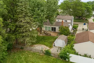 39805 Coronation Rd, Canton, MI 48188 - Photo 8