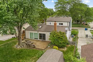 39805 Coronation Rd, Canton, MI 48188 - Photo 4