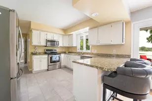 12111 S Sherman Lake Dr, Augusta, MI 49012 - Photo 4