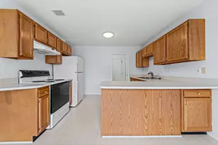 6640 Deerhurst Dr, Westland, MI 48185 - Photo 14