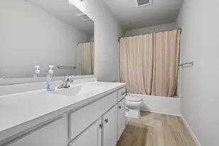 605 Bush Blvd, Three Rivers, MI 49093 - Photo 10