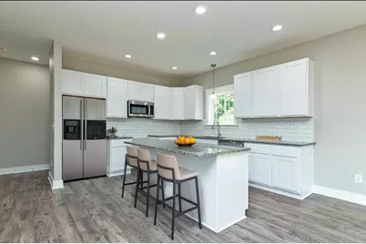 9 Aviara Oaks Parkway, Jackson, MI 49201 - Photo 10