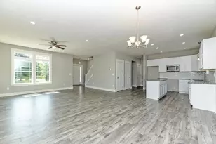 9 Aviara Oaks Pkwy, Jackson, MI 49201 - Photo 8