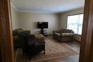 705 Peach Ln, Fremont, MI 49412 - Photo 6