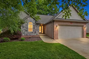 2707 Morel Dr, Highland, MI 48356 - Photo 2