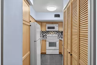 350 Briarcrest Drive #158, Ann Arbor, MI 48104 - Photo 6