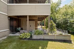 350 Briarcrest Dr, Ann Arbor, MI 48104 - Photo 4
