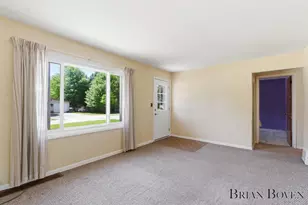 197 Carrie St, Sparta, MI 49345 - Photo 2