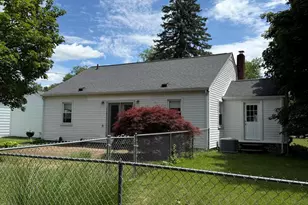 2326 Sunset Ln, Adrian, MI 49221 - Photo 6