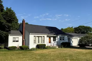 2326 Sunset Ln, Adrian, MI 49221 - Photo 2