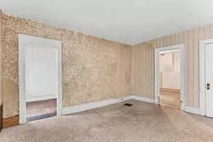 307 E State St, Vicksburg, MI 49097 - Photo 8