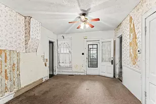 307 E State St, Vicksburg, MI 49097 - Photo 4