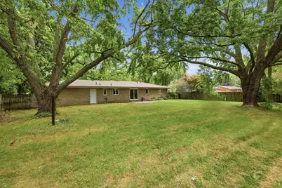 672 Jakway Avenue, Benton Harbor, MI 49022 - Photo 4