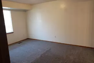 8338 Shields Dr, Saginaw, MI 48609 - Photo 4