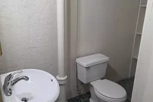 24051 Geneva St, Oak Park, MI 48237 - Photo 24