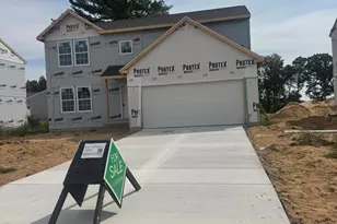 1404 Cedarwood Dr, Greenville, MI 48838 - Photo 2