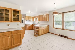 1551 S Windsor Dr, Saint Joseph, MI 49085 - Photo 10
