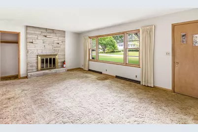 1551 S Windsor Drive, Saint Joseph, MI 49085 - Photo 4