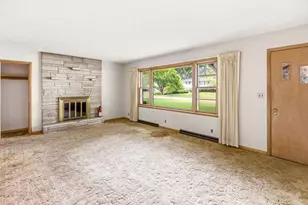 1551 S Windsor Dr, Saint Joseph, MI 49085 - Photo 4