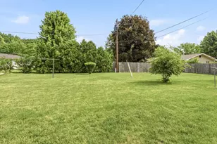 1551 S Windsor Dr, Saint Joseph, MI 49085 - Photo 32