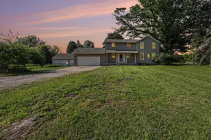 12845 Dexter-Chelsea Rd, Chelsea, MI 48118 - Photo 4
