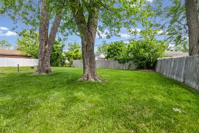 19071 Melvin Street, Roseville, MI 48066 - Photo 18
