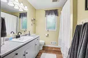 5236 Ridgebrook Dr, Portage, MI 49002 - Photo 16