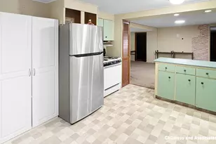 360 N Sword St SW, Grand Rapids, MI 49548 - Photo 2