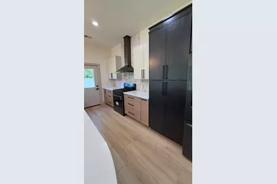 1810 Leonard Street NW, Grand Rapids, MI 49534 - Photo 8