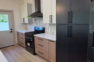 1810 Leonard St NW, Grand Rapids, MI 49534 - Photo 8