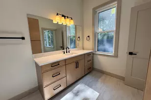 1810 Leonard St NW, Grand Rapids, MI 49534 - Photo 14