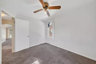21500 Redmond Ave, Eastpointe, MI 48021 - Photo 14