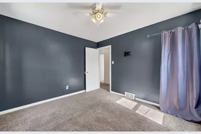 21500 Redmond Avenue, Eastpointe, MI 48021 - Photo 18