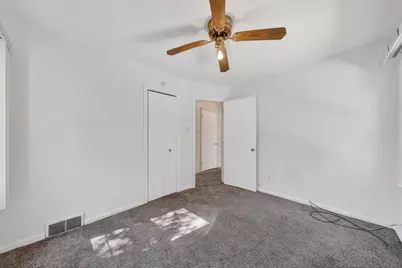 21500 Redmond Avenue, Eastpointe, MI 48021 - Photo 16
