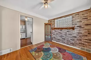 21500 Redmond Ave, Eastpointe, MI 48021 - Photo 6