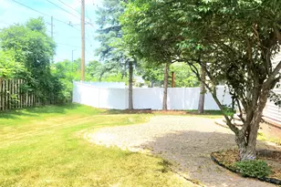 2987 Leslie Park Cir, Ann Arbor, MI 48105 - Photo 32