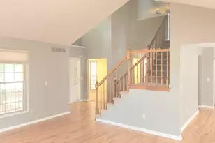 2987 Leslie Park Cir, Ann Arbor, MI 48105 - Photo 4