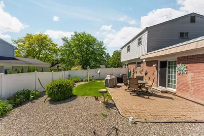 534 Forestbrooke Court, Saline, MI 48176 - Photo 4