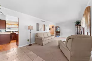 534 Forestbrooke Ct, Saline, MI 48176 - Photo 6