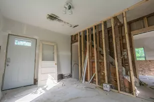 679 W Van Buren Street W, Battle Creek, MI 49037 - Photo 8