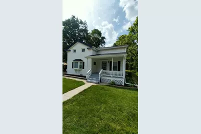 240 W Battle Creek Street, Galesburg, MI 49053 - Photo 2