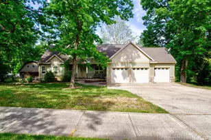 2135 Hilltop View Dr, Dorr, MI 49323 - Photo 1