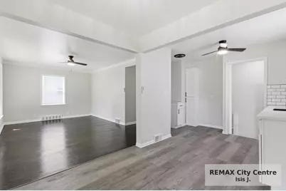 18985 Woodland Street, Harper Woods, MI 48225 - Photo 10
