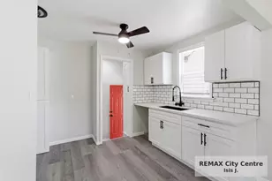 18985 Woodland St, Harper Woods, MI 48225 - Photo 14